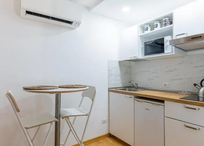 Romantic Refuge In Piazza Navona Apartament *